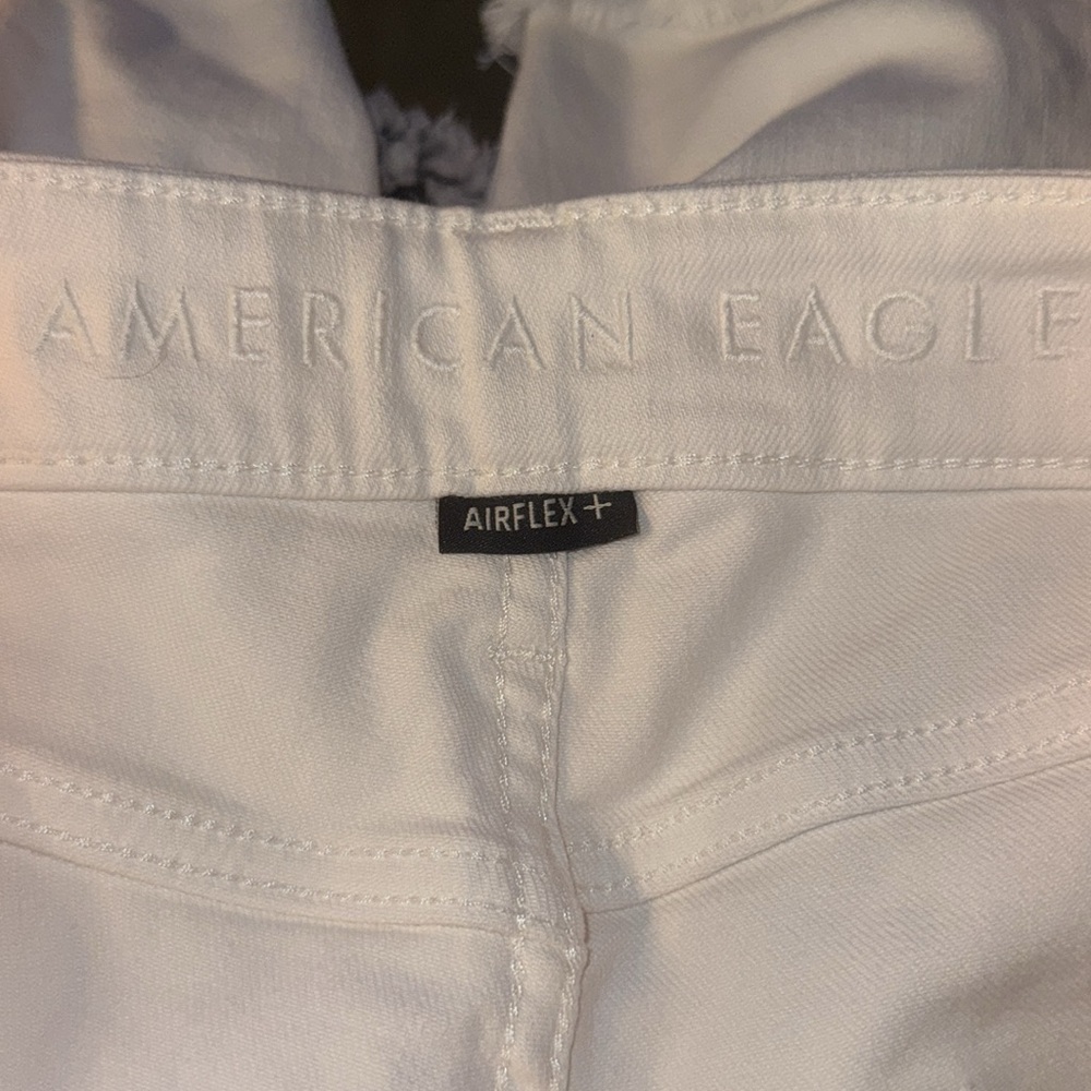 Mens American Eagle AirFlex+ Denim White Jean Shorts Distressed Cuffed - Picture 4 of 5